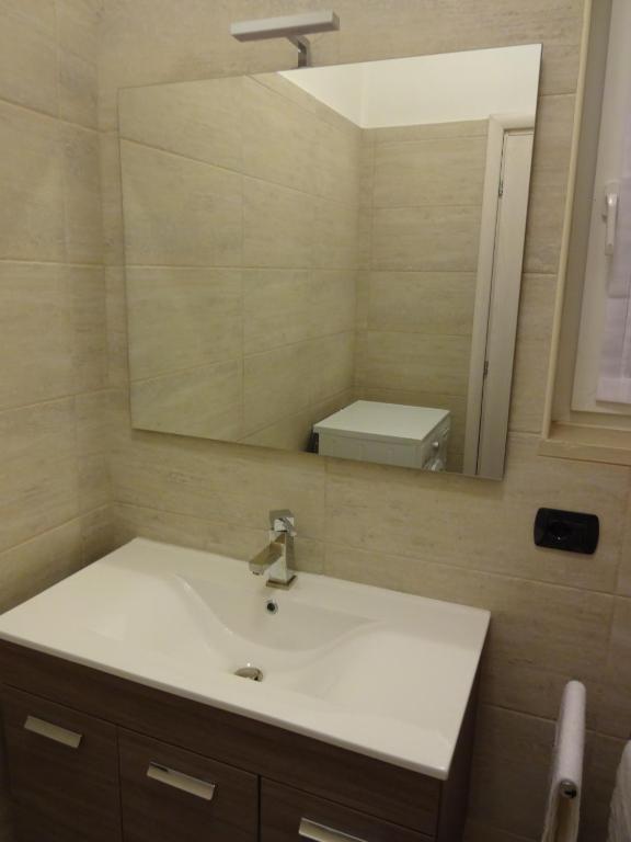 Milan City Center Apartment Номер фото